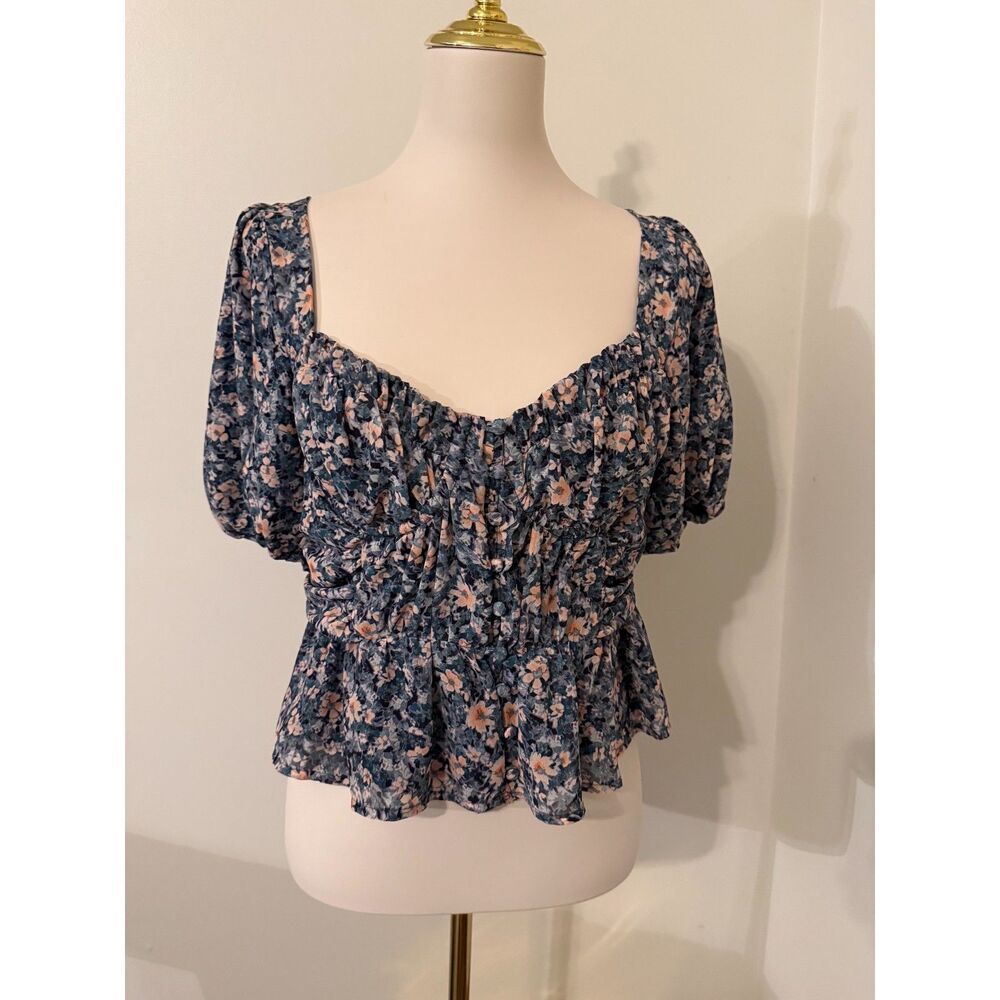 ASTR The Label Clairemont Top M Blue Peach Floral Puff Sleeve Peplum Blouse
